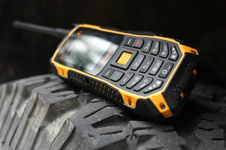 Защищенный телефон Runbo X1.Купить защищенный телефон в интернет-магазине.